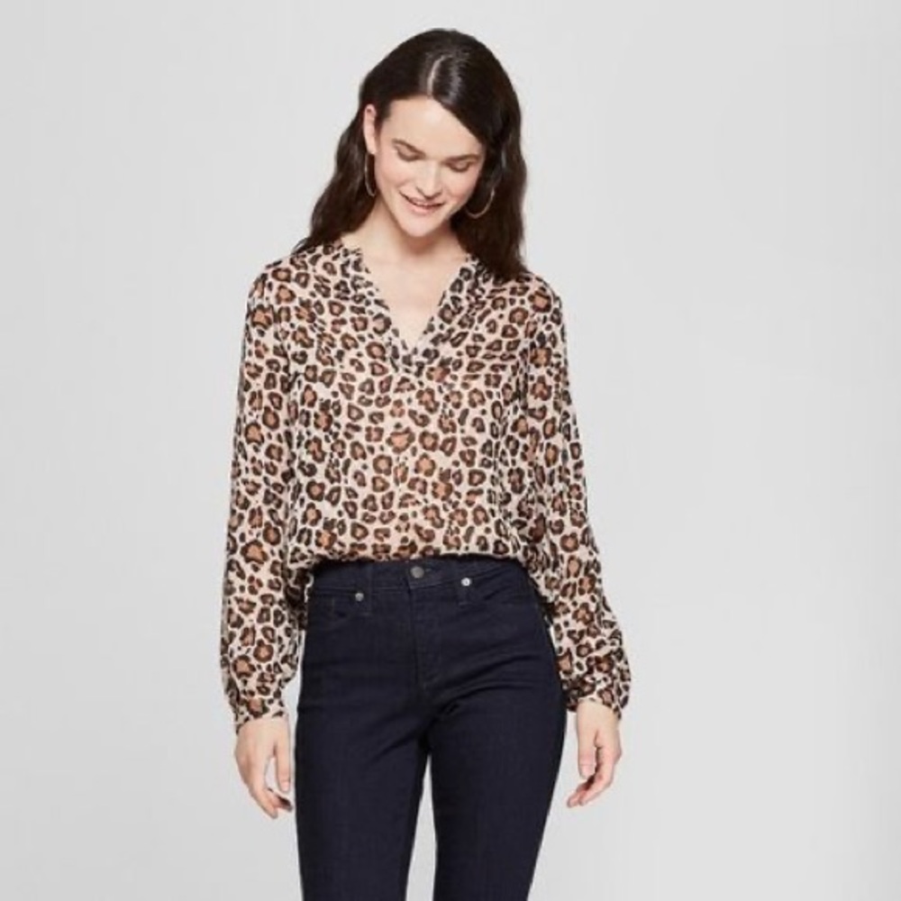 Leopard print light pop over blouse
